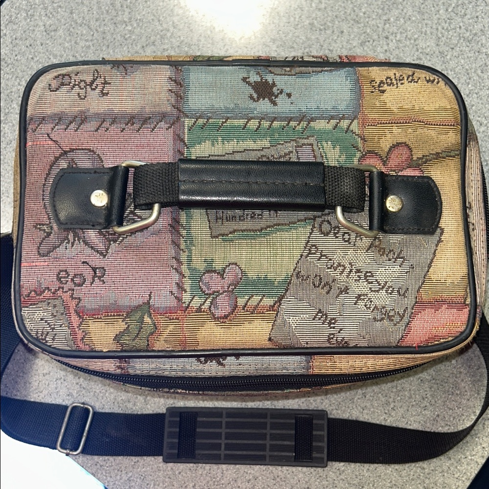 RARE Winnie the Pooh DISNEY Colorful Tapestry TRAVEL Bag VINTAGE - Picture 3 of 5